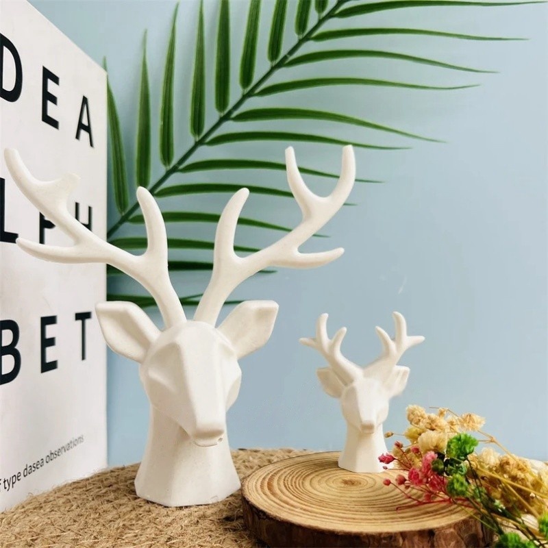 Home Decor Handicraft - 2 Pieces of Deer Antlers Ornament