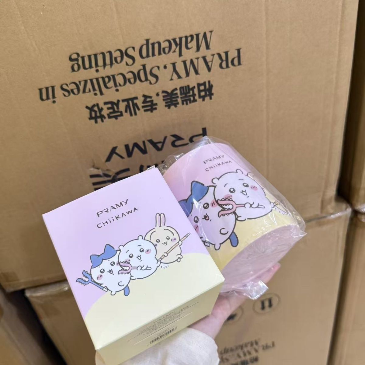 Chiikawa Co branded Makeup Bru - Home Decor Brand review and price